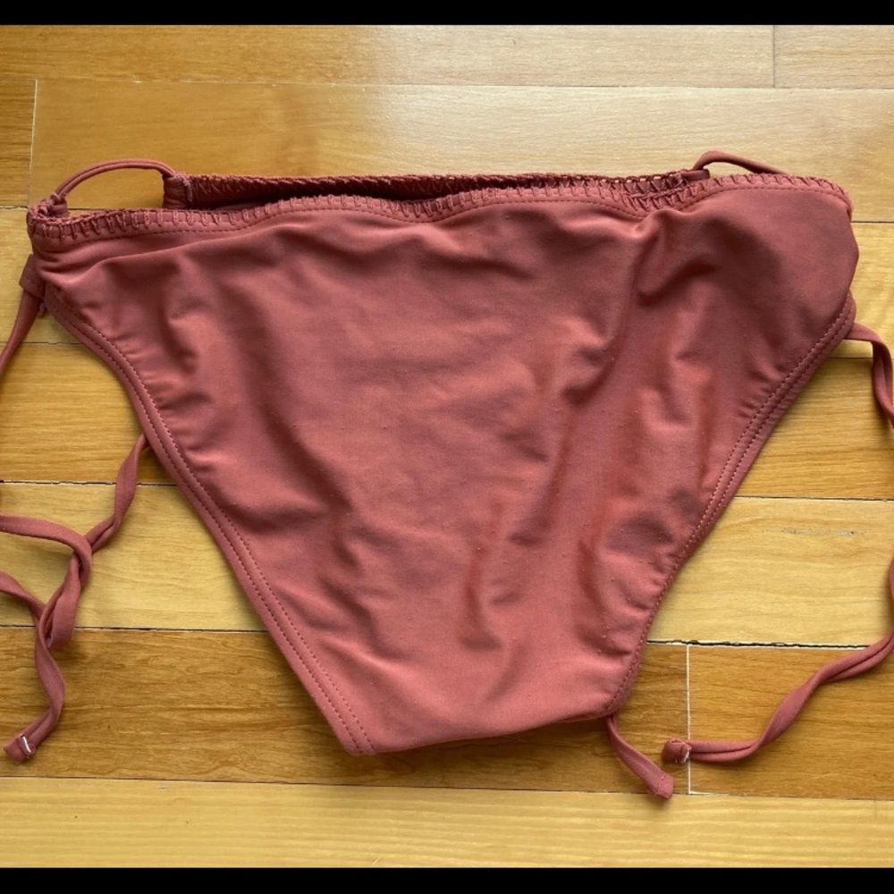 Bikini Set - Picture 5 of 6